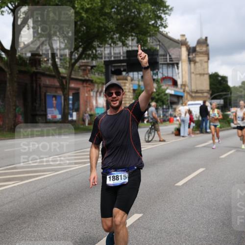 29.06.2025 - hella hamburg halbmarathon Yannick Fuchs http://msf.ph/oto/8180941 29.06.2025 10:43:00 20KM 1163, 1176, 1537, 1892, 2260, 3985, 4711, 4847, 4890, 5421, 6389, 6923, 8889, 9348, 9661, 9770, 11451, 12149, 12534, 12690, 12840, 13009, 13183, 13450, 13962, 14033, 14192, 14511, 14990, 15384, 15784, 15894, 15917, 15981, 16592, 17127, 17395, 17745, 17855, 17982, 18251, 18598, 18815, 18887 meine-sportfotos.de