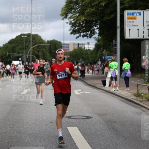 29.06.2025 - hella hamburg halbmarathon Yannick Fuchs http://msf.ph/oto/8180954 29.06.2025 10:43:01 20KM 1163, 1176, 1537, 1892, 2260, 3985, 4711, 4847, 4890, 5421, 6389, 6923, 8302, 8889, 9348, 9661, 9770, 10053, 10860, 11451, 11679, 12149, 12534, 12690, 12840, 13009, 13183, 13450, 13962, 14033, 14192, 14511, 14990, 15384, 15784, 15894, 15917, 15981, 16592, 17127, 17395, 17745, 17855, 17982, 18251, 18598, 18815, 18887 meine-sportfotos.de