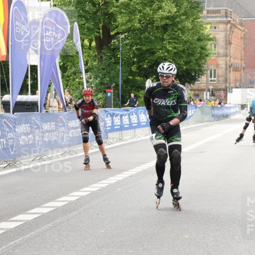 29.06.2025 - hella hamburg halbmarathon Strokosch-Dieckow http://msf.ph/oto/8180956 29.06.2025 09:21:53 Ziel 20067, 20068, 20070 meine-sportfotos.de