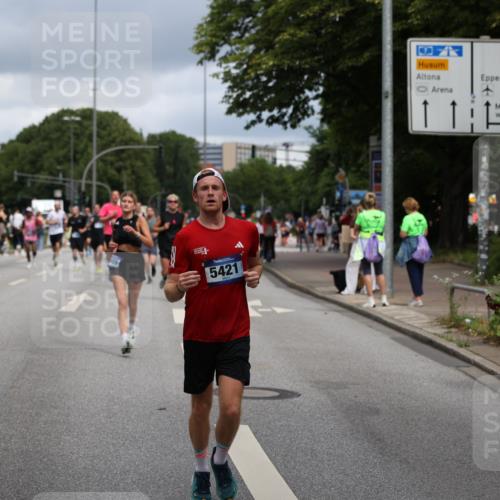 29.06.2025 - hella hamburg halbmarathon Yannick Fuchs http://msf.ph/oto/8180987 29.06.2025 10:43:01 20KM 1163, 1176, 1537, 1892, 2260, 3985, 4711, 4847, 4890, 5421, 6389, 6923, 8302, 8889, 9348, 9661, 9770, 10053, 10860, 11451, 11679, 12149, 12534, 12690, 12840, 13009, 13183, 13450, 13962, 14033, 14192, 14511, 14990, 15384, 15784, 15894, 15917, 15981, 16592, 17127, 17395, 17745, 17855, 17982, 18251, 18598, 18815, 18887 meine-sportfotos.de