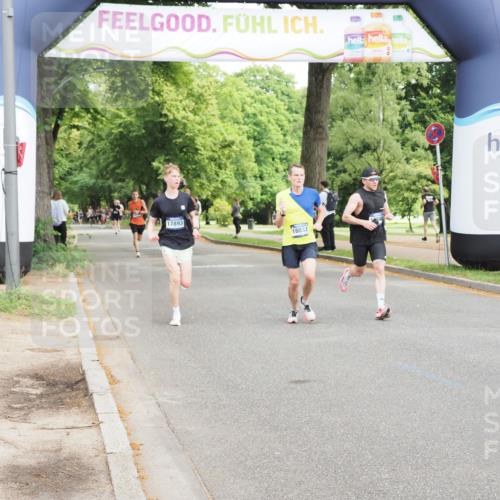 29.06.2025 - hella hamburg halbmarathon MichiJ http://msf.ph/oto/8180989 29.06.2025 10:17:15 Zwischen KM18-KM19 1065, 5344, 10848, 18037 meine-sportfotos.de