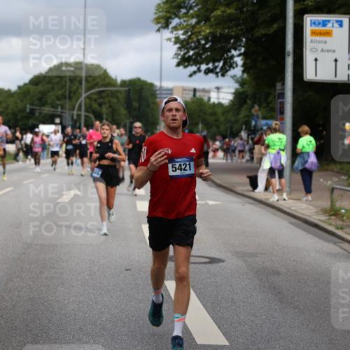 29.06.2025 - hella hamburg halbmarathon Yannick Fuchs http://msf.ph/oto/8180999 29.06.2025 10:43:01 20KM 1163, 1176, 1537, 1892, 2260, 3985, 4711, 4847, 4890, 5421, 6389, 6923, 8302, 8889, 9348, 9661, 9770, 10053, 10860, 11451, 11679, 12149, 12534, 12690, 12840, 13009, 13183, 13450, 13962, 14033, 14192, 14511, 14990, 15384, 15784, 15894, 15917, 15981, 16592, 17127, 17395, 17745, 17855, 17982, 18251, 18598, 18815, 18887 meine-sportfotos.de