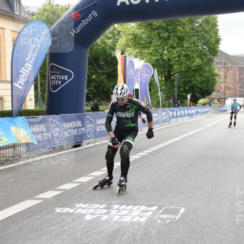 29.06.2025 - hella hamburg halbmarathon Strokosch-Dieckow http://msf.ph/oto/8181008 29.06.2025 09:21:54 Ziel 20067, 20068, 20070 meine-sportfotos.de
