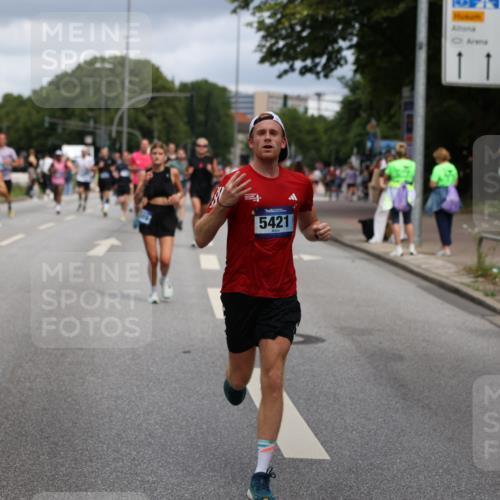 29.06.2025 - hella hamburg halbmarathon Yannick Fuchs http://msf.ph/oto/8181023 29.06.2025 10:43:01 20KM 1163, 1176, 1537, 1892, 2260, 3985, 4711, 4847, 4890, 5421, 6389, 6923, 8302, 8889, 9348, 9661, 9770, 10053, 10860, 11451, 11679, 12149, 12534, 12690, 12840, 13009, 13183, 13450, 13962, 14033, 14192, 14511, 14990, 15384, 15784, 15894, 15917, 15981, 16592, 17127, 17395, 17745, 17855, 17982, 18251, 18598, 18815, 18887 meine-sportfotos.de