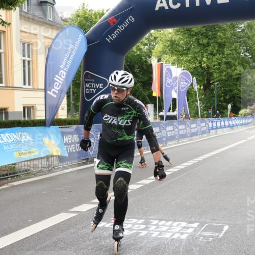 29.06.2025 - hella hamburg halbmarathon Strokosch-Dieckow http://msf.ph/oto/8181024 29.06.2025 09:21:54 Ziel 20067, 20068, 20070 meine-sportfotos.de