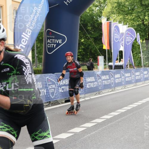 29.06.2025 - hella hamburg halbmarathon Strokosch-Dieckow http://msf.ph/oto/8181032 29.06.2025 09:21:54 Ziel 20067, 20068, 20070 meine-sportfotos.de