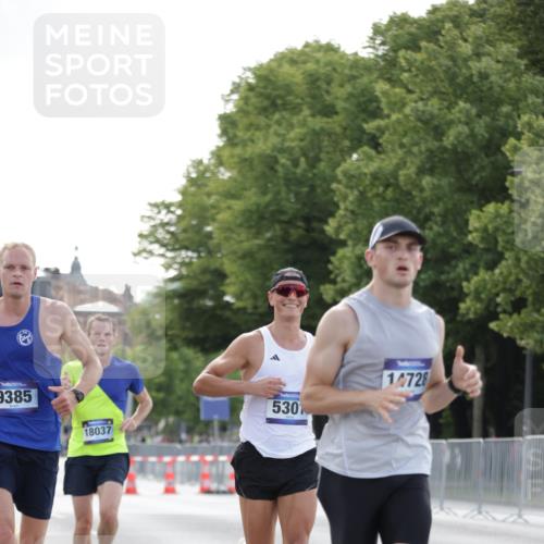 29.06.2025 - hella hamburg halbmarathon Jannik Wohlers http://msf.ph/oto/8181033 29.06.2025 09:42:40 Lombardsbrücke 4338, 5301, 9097, 9385, 11994, 12341, 12529, 12992, 13346, 14728, 18037 meine-sportfotos.de