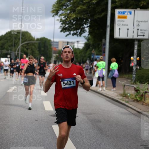 29.06.2025 - hella hamburg halbmarathon Yannick Fuchs http://msf.ph/oto/8181042 29.06.2025 10:43:01 20KM 1163, 1176, 1537, 1892, 2260, 3985, 4711, 4847, 4890, 5421, 6389, 6923, 8302, 8889, 9348, 9661, 9770, 10053, 10860, 11451, 11679, 12149, 12534, 12690, 12840, 13009, 13183, 13450, 13962, 14033, 14192, 14511, 14990, 15384, 15784, 15894, 15917, 15981, 16592, 17127, 17395, 17745, 17855, 17982, 18251, 18598, 18815, 18887 meine-sportfotos.de