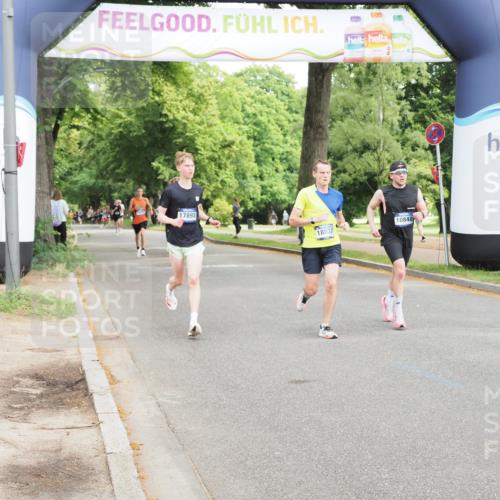 29.06.2025 - hella hamburg halbmarathon MichiJ http://msf.ph/oto/8181047 29.06.2025 10:17:15 Zwischen KM18-KM19 1065, 5344, 10848, 18037 meine-sportfotos.de