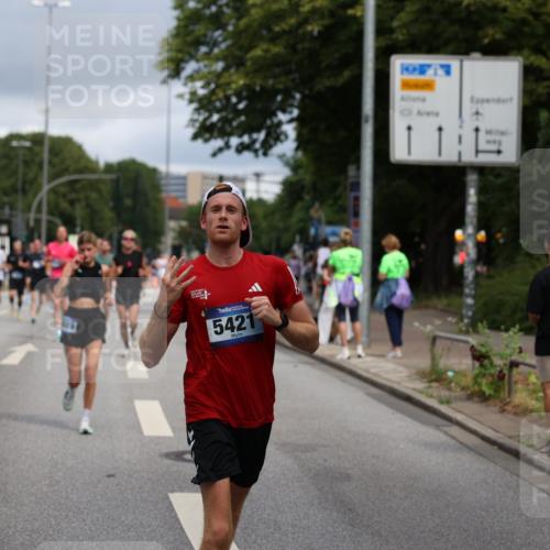 29.06.2025 - hella hamburg halbmarathon Yannick Fuchs http://msf.ph/oto/8181049 29.06.2025 10:43:01 20KM 1163, 1176, 1537, 1892, 2260, 3985, 4711, 4847, 4890, 5421, 6389, 6923, 8302, 8889, 9348, 9661, 9770, 10053, 10860, 11451, 11679, 12149, 12534, 12690, 12840, 13009, 13183, 13450, 13962, 14033, 14192, 14511, 14990, 15384, 15784, 15894, 15917, 15981, 16592, 17127, 17395, 17745, 17855, 17982, 18251, 18598, 18815, 18887 meine-sportfotos.de