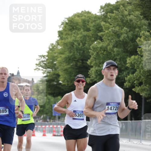29.06.2025 - hella hamburg halbmarathon Jannik Wohlers http://msf.ph/oto/8181075 29.06.2025 09:42:40 Lombardsbrücke 4338, 5301, 9097, 9385, 11994, 12341, 12529, 12992, 13346, 14728, 18037 meine-sportfotos.de