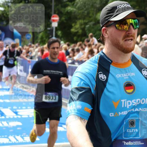 29.06.2025 - hella hamburg halbmarathon Zöllner http://msf.ph/oto/8181077 29.06.2025 10:40:15 Ziel 3547, 4381, 5007, 5409, 5410, 5508, 5803, 5916, 7495, 8465, 8933, 10968, 11731, 12704, 13667, 14699, 18614, 18979 meine-sportfotos.de
