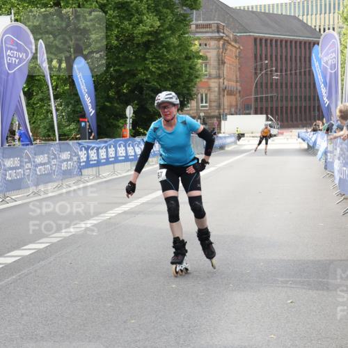 29.06.2025 - hella hamburg halbmarathon Strokosch-Dieckow http://msf.ph/oto/8181088 29.06.2025 09:21:57 Ziel 20067, 20276 meine-sportfotos.de