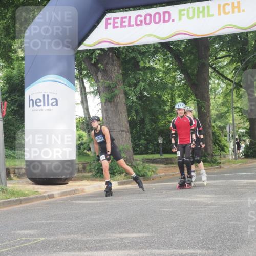 29.06.2025 - hella hamburg halbmarathon KatJ http://msf.ph/oto/8181089 29.06.2025 09:22:59 Zwischen KM18-KM19  meine-sportfotos.de