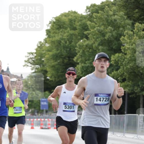 29.06.2025 - hella hamburg halbmarathon Jannik Wohlers http://msf.ph/oto/8181160 29.06.2025 09:42:40 Lombardsbrücke 4338, 5301, 9097, 9385, 11994, 12341, 12529, 12992, 13346, 14728, 18037 meine-sportfotos.de