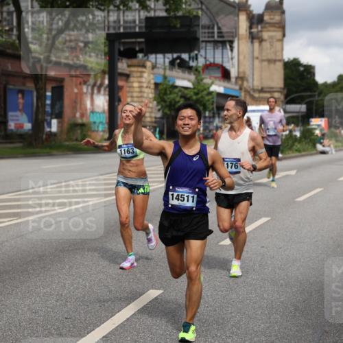 29.06.2025 - hella hamburg halbmarathon Yannick Fuchs http://msf.ph/oto/8181175 29.06.2025 10:43:04 20KM 1163, 1176, 1452, 1892, 2260, 3985, 4183, 4185, 4847, 4890, 5421, 6389, 8302, 8889, 9348, 9661, 9770, 10053, 10859, 10860, 11451, 11679, 12533, 12534, 12690, 13009, 13183, 13269, 13450, 13962, 14033, 14192, 14511, 14990, 15384, 15784, 15857, 15894, 15917, 15981, 16592, 17395, 17745, 17855, 17982, 18598, 18815, 18873, 18887 meine-sportfotos.de