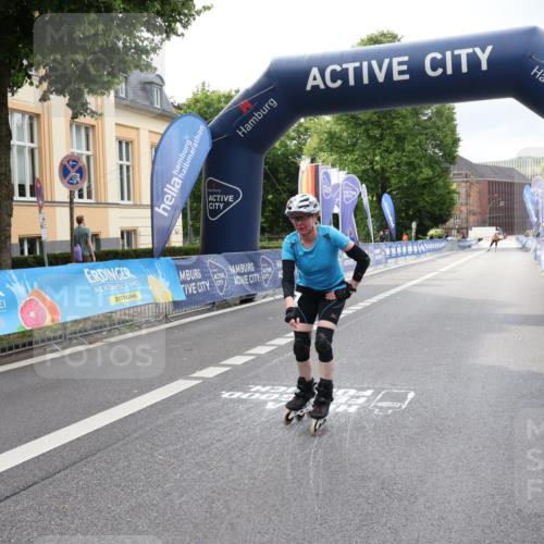 29.06.2025 - hella hamburg halbmarathon Strokosch-Dieckow http://msf.ph/oto/8181190 29.06.2025 09:21:59 Ziel 20067, 20276 meine-sportfotos.de