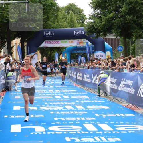 29.06.2025 - hella hamburg halbmarathon Zöllner http://msf.ph/oto/8181220 29.06.2025 10:31:52 Ziel 3935, 5187, 11929 meine-sportfotos.de