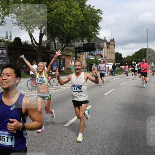 29.06.2025 - hella hamburg halbmarathon Yannick Fuchs http://msf.ph/oto/8181261 29.06.2025 10:43:05 20KM 1163, 1176, 1452, 1892, 2260, 3985, 4183, 4185, 4847, 4890, 5421, 6389, 8302, 8889, 9348, 9661, 9770, 10053, 10859, 10860, 11451, 11679, 12533, 12534, 12690, 13009, 13183, 13269, 13450, 13962, 14033, 14192, 14511, 15384, 15784, 15857, 15894, 15981, 16369, 16592, 17395, 17632, 17745, 17855, 17982, 18598, 18815, 18873, 18887 meine-sportfotos.de