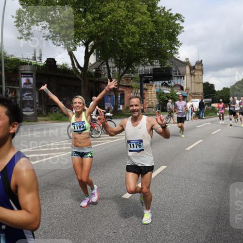 29.06.2025 - hella hamburg halbmarathon Yannick Fuchs http://msf.ph/oto/8181282 29.06.2025 10:43:05 20KM 1163, 1176, 1452, 1892, 2260, 3985, 4183, 4185, 4847, 4890, 5421, 6389, 8302, 8889, 9348, 9661, 9770, 10053, 10859, 10860, 11451, 11679, 12533, 12534, 12690, 13009, 13183, 13269, 13450, 13962, 14033, 14192, 14511, 15384, 15784, 15857, 15894, 15981, 16369, 16592, 17395, 17632, 17745, 17855, 17982, 18598, 18815, 18873, 18887 meine-sportfotos.de
