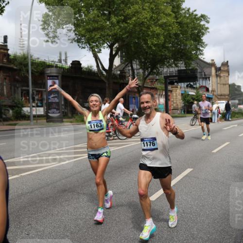 29.06.2025 - hella hamburg halbmarathon Yannick Fuchs http://msf.ph/oto/8181295 29.06.2025 10:43:05 20KM 1163, 1176, 1452, 1892, 2260, 3985, 4183, 4185, 4847, 4890, 5421, 6389, 8302, 8889, 9348, 9661, 9770, 10053, 10859, 10860, 11451, 11679, 12533, 12534, 12690, 13009, 13183, 13269, 13450, 13962, 14033, 14192, 14511, 15384, 15784, 15857, 15894, 15981, 16369, 16592, 17395, 17632, 17745, 17855, 17982, 18598, 18815, 18873, 18887 meine-sportfotos.de