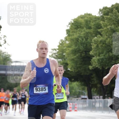 29.06.2025 - hella hamburg halbmarathon Jannik Wohlers http://msf.ph/oto/8181309 29.06.2025 09:42:41 Lombardsbrücke 4338, 5301, 9097, 9385, 11994, 12341, 12529, 12992, 13346, 14728, 18037 meine-sportfotos.de