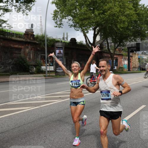 29.06.2025 - hella hamburg halbmarathon Yannick Fuchs http://msf.ph/oto/8181320 29.06.2025 10:43:05 20KM 1163, 1176, 1452, 1892, 2260, 3985, 4183, 4185, 4847, 4890, 5421, 6389, 8302, 8889, 9348, 9661, 9770, 10053, 10859, 10860, 11451, 11679, 12533, 12534, 12690, 13009, 13183, 13269, 13450, 13962, 14033, 14192, 14511, 15384, 15784, 15857, 15894, 15981, 16369, 16592, 17395, 17632, 17745, 17855, 17982, 18598, 18815, 18873, 18887 meine-sportfotos.de