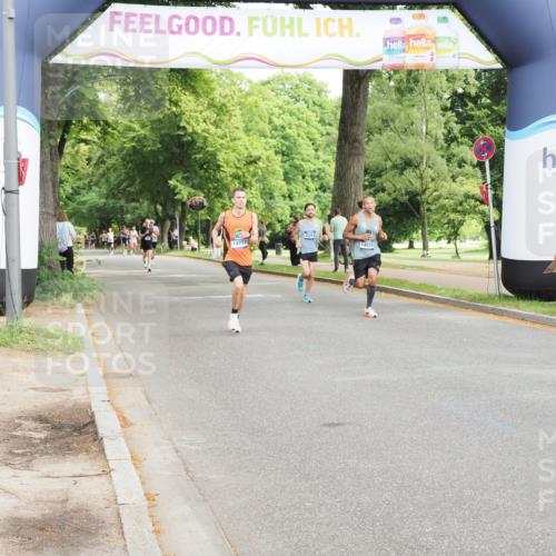 29.06.2025 - hella hamburg halbmarathon MichiJ http://msf.ph/oto/8181327 29.06.2025 10:17:18 Zwischen KM18-KM19 5344, 10848, 17893, 18037 meine-sportfotos.de