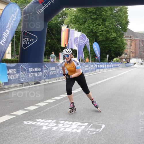 29.06.2025 - hella hamburg halbmarathon Strokosch-Dieckow http://msf.ph/oto/8181366 29.06.2025 09:22:09 Ziel 20276 meine-sportfotos.de