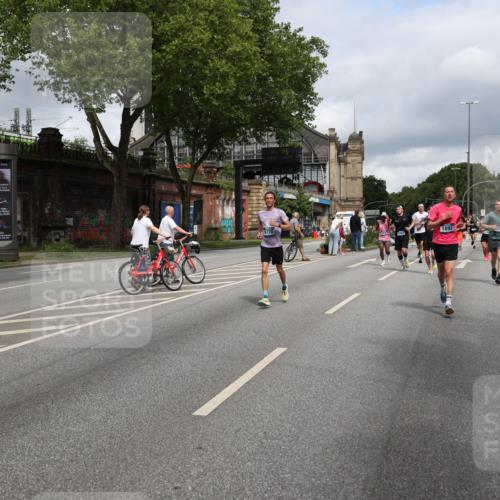 29.06.2025 - hella hamburg halbmarathon Yannick Fuchs http://msf.ph/oto/8181374 29.06.2025 10:43:06 20KM 1163, 1176, 1452, 1892, 2260, 3985, 4183, 4185, 4847, 4890, 5421, 5705, 6389, 8302, 8889, 9348, 9661, 9770, 10053, 10859, 10860, 11451, 11579, 11679, 11779, 12533, 12534, 12690, 13009, 13183, 13269, 13450, 13962, 14033, 14511, 15384, 15784, 15857, 15894, 16369, 16592, 17173, 17395, 17632, 17745, 17855, 17982, 18598, 18815, 18873, 18887 meine-sportfotos.de