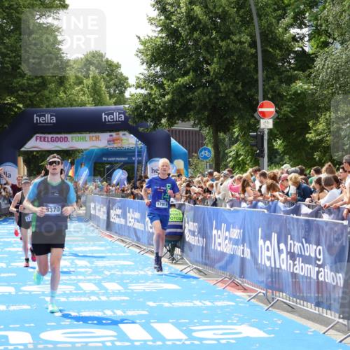 29.06.2025 - hella hamburg halbmarathon Zöllner http://msf.ph/oto/8181432 29.06.2025 10:40:28 Ziel 6649, 8370, 14924, 15247, 17245, 17916 meine-sportfotos.de