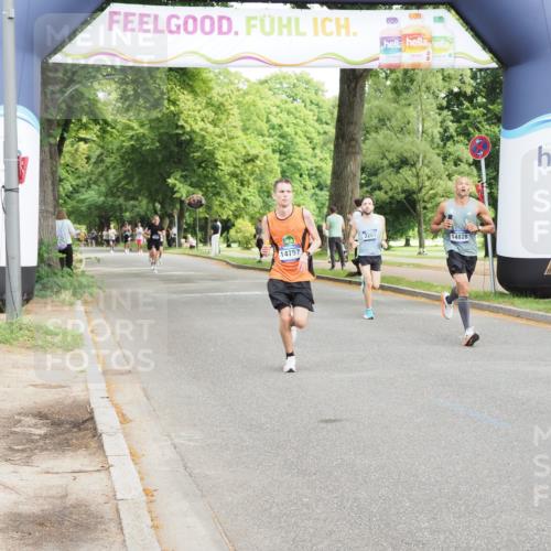 29.06.2025 - hella hamburg halbmarathon MichiJ http://msf.ph/oto/8181493 29.06.2025 10:17:19 Zwischen KM18-KM19 5344, 10848, 14757, 14828, 17893, 18037 meine-sportfotos.de