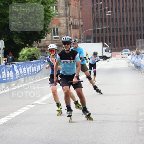 29.06.2025 - hella hamburg halbmarathon Strokosch-Dieckow http://msf.ph/oto/8181514 29.06.2025 09:22:48 Ziel 20105, 20439, 20499, 20500 meine-sportfotos.de