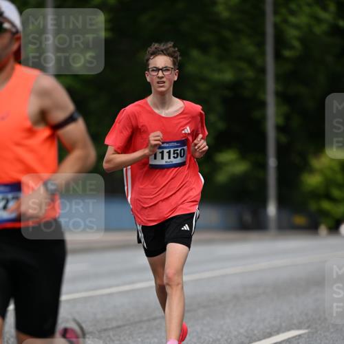 29.06.2025 - hella hamburg halbmarathon Dr. Thomas Lammeyer http://msf.ph/oto/8181614 29.06.2025 09:47:18 Kennedybrücke 1122, 1953, 3189, 3379, 5308, 5344, 7231, 7793, 8975, 9079, 10106, 10173, 11150 meine-sportfotos.de