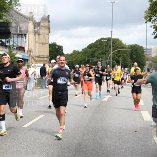 29.06.2025 - hella hamburg halbmarathon Yannick Fuchs http://msf.ph/oto/8181711 29.06.2025 10:43:09 20KM 1163, 1176, 1381, 1452, 1892, 2260, 3985, 4183, 4185, 4847, 4890, 5705, 6389, 7067, 8302, 8821, 8889, 9213, 9348, 9649, 9661, 9770, 10053, 10184, 10859, 10860, 11451, 11579, 11679, 11779, 12094, 12421, 12533, 12534, 12690, 13009, 13183, 13269, 13450, 13962, 14033, 14511, 15384, 15784, 15857, 15894, 16369, 16592, 16627, 17173, 17395, 17632, 17745, 17855, 17982, 18598, 18873, 18887 meine-sportfotos.de
