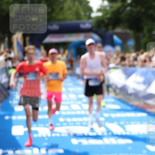 29.06.2025 - hella hamburg halbmarathon Zöllner http://msf.ph/oto/8181719 29.06.2025 10:32:11 Ziel 1686, 11150, 11370, 15826, 16505, 16736 meine-sportfotos.de
