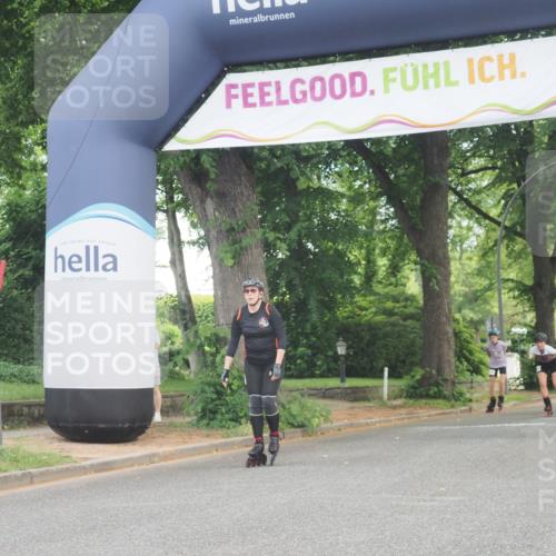 29.06.2025 - hella hamburg halbmarathon KatJ http://msf.ph/oto/8181751 29.06.2025 09:23:34 Zwischen KM18-KM19  meine-sportfotos.de