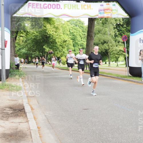 29.06.2025 - hella hamburg halbmarathon MichiJ http://msf.ph/oto/8181761 29.06.2025 10:17:25 Zwischen KM18-KM19 2203, 13941, 14757, 14828 meine-sportfotos.de