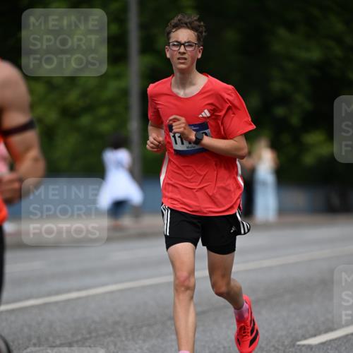 29.06.2025 - hella hamburg halbmarathon Dr. Thomas Lammeyer http://msf.ph/oto/8181781 29.06.2025 09:47:18 Kennedybrücke 1122, 1953, 3189, 3379, 5308, 5344, 7231, 7793, 8975, 9079, 10106, 10173, 11150 meine-sportfotos.de