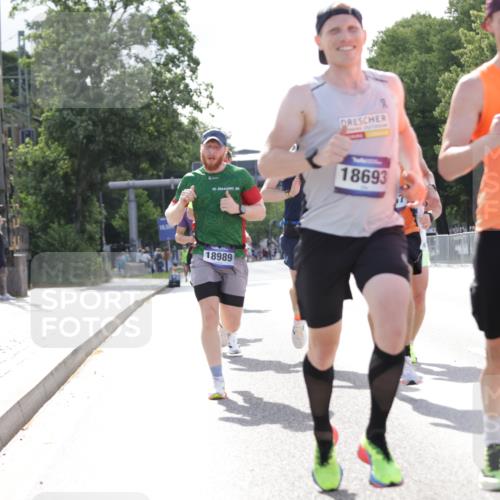 29.06.2025 - hella hamburg halbmarathon Jannik Wohlers http://msf.ph/oto/8181792 29.06.2025 09:42:49 Lombardsbrücke 1271, 4338, 5301, 9097, 9385, 9565, 9767, 10867, 11994, 12341, 13374, 14728, 14757, 15483, 15671, 18037, 18328, 18693, 18695, 18989 meine-sportfotos.de