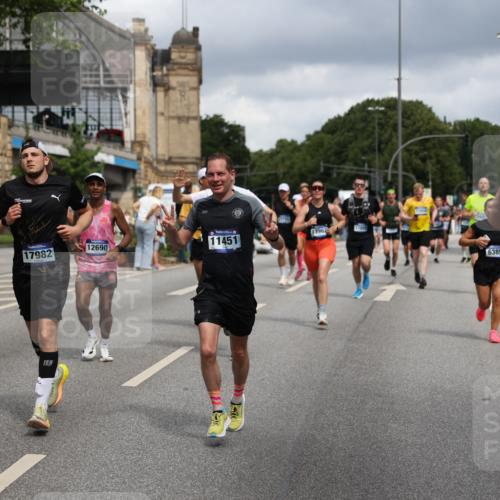 29.06.2025 - hella hamburg halbmarathon Yannick Fuchs http://msf.ph/oto/8181803 29.06.2025 10:43:09 20KM 1163, 1176, 1381, 1452, 1892, 2260, 3985, 4183, 4185, 4847, 4890, 5705, 6389, 7067, 8302, 8821, 8889, 9213, 9348, 9649, 9661, 9770, 10053, 10184, 10859, 10860, 11451, 11579, 11679, 11779, 12094, 12421, 12533, 12534, 12690, 13009, 13183, 13269, 13450, 13962, 14033, 14511, 15384, 15784, 15857, 15894, 16369, 16592, 16627, 17173, 17395, 17632, 17745, 17855, 17982, 18598, 18873, 18887 meine-sportfotos.de