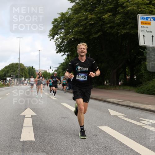 29.06.2025 - hella hamburg halbmarathon Yannick Fuchs http://msf.ph/oto/8181826 29.06.2025 10:28:48 20KM 1080, 1396, 1743, 2228, 2243, 2879, 3005, 6305, 7534, 7901, 8312, 9345, 9376, 10865, 11019, 11227, 12595, 13066, 13493, 13494, 13618, 13771, 14310, 14448, 14549, 15500, 16148, 16243, 16724, 17191, 17489, 17751, 17877, 18099, 18906 meine-sportfotos.de