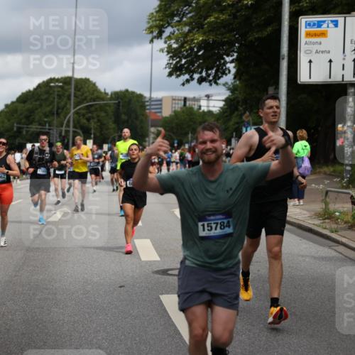 29.06.2025 - hella hamburg halbmarathon Yannick Fuchs http://msf.ph/oto/8181841 29.06.2025 10:43:09 20KM 1163, 1176, 1381, 1452, 1892, 2260, 3985, 4183, 4185, 4847, 4890, 5705, 6389, 7067, 8302, 8821, 8889, 9213, 9348, 9649, 9661, 9770, 10053, 10184, 10859, 10860, 11451, 11579, 11679, 11779, 12094, 12421, 12533, 12534, 12690, 13009, 13183, 13269, 13450, 13962, 14033, 14511, 15384, 15784, 15857, 15894, 16369, 16592, 16627, 17173, 17395, 17632, 17745, 17855, 17982, 18598, 18873, 18887 meine-sportfotos.de