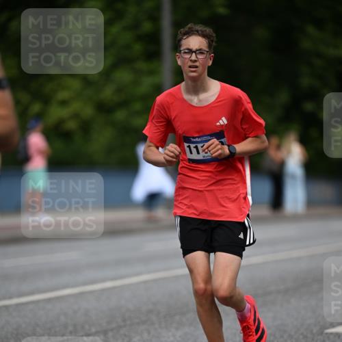 29.06.2025 - hella hamburg halbmarathon Dr. Thomas Lammeyer http://msf.ph/oto/8181848 29.06.2025 09:47:18 Kennedybrücke 1122, 1953, 3189, 3379, 5308, 5344, 7231, 7793, 8975, 9079, 10106, 10173, 11150 meine-sportfotos.de