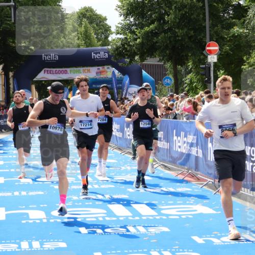 29.06.2025 - hella hamburg halbmarathon Zöllner http://msf.ph/oto/8181855 29.06.2025 10:40:37 Ziel 1912, 7284, 8966, 10978, 11767, 12365, 12540, 15015, 15164, 15542, 17214, 17724, 18192 meine-sportfotos.de