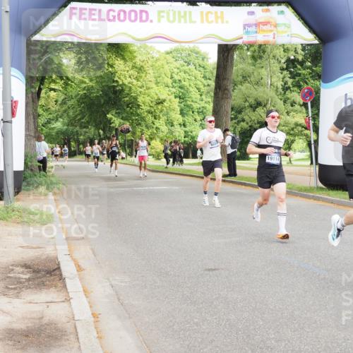 29.06.2025 - hella hamburg halbmarathon MichiJ http://msf.ph/oto/8181914 29.06.2025 10:17:26 Zwischen KM18-KM19 2203, 9804, 13941, 14757, 14828 meine-sportfotos.de