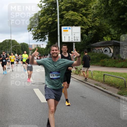 29.06.2025 - hella hamburg halbmarathon Yannick Fuchs http://msf.ph/oto/8181958 29.06.2025 10:43:10 20KM 1094, 1163, 1176, 1381, 1452, 1892, 2260, 3985, 4183, 4185, 4847, 4890, 5705, 6389, 7067, 8302, 8821, 8889, 9213, 9348, 9649, 9661, 9770, 10053, 10184, 10859, 10860, 11451, 11579, 11679, 11779, 12094, 12421, 12533, 12534, 12690, 13009, 13183, 13269, 13450, 13962, 14033, 14511, 15384, 15784, 15857, 15894, 16369, 16592, 16627, 17173, 17395, 17632, 17745, 17855, 17982, 18598, 18873, 18887 meine-sportfotos.de