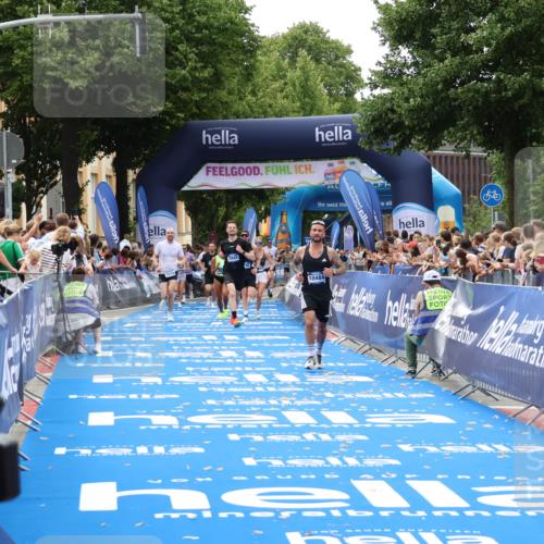 29.06.2025 - hella hamburg halbmarathon Zöllner http://msf.ph/oto/8181960 29.06.2025 10:32:27 Ziel 5070, 5746, 7845, 8883, 10484, 11745, 16957 meine-sportfotos.de