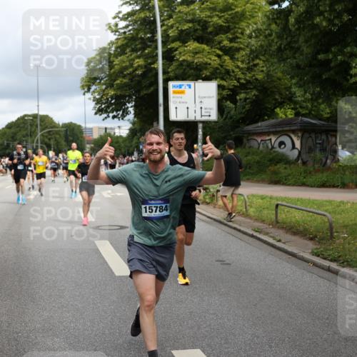 29.06.2025 - hella hamburg halbmarathon Yannick Fuchs http://msf.ph/oto/8181968 29.06.2025 10:43:10 20KM 1094, 1163, 1176, 1381, 1452, 1892, 2260, 3985, 4183, 4185, 4847, 4890, 5705, 6389, 7067, 8302, 8821, 8889, 9213, 9348, 9649, 9661, 9770, 10053, 10184, 10859, 10860, 11451, 11579, 11679, 11779, 12094, 12421, 12533, 12534, 12690, 13009, 13183, 13269, 13450, 13962, 14033, 14511, 15384, 15784, 15857, 15894, 16369, 16592, 16627, 17173, 17395, 17632, 17745, 17855, 17982, 18598, 18873, 18887 meine-sportfotos.de