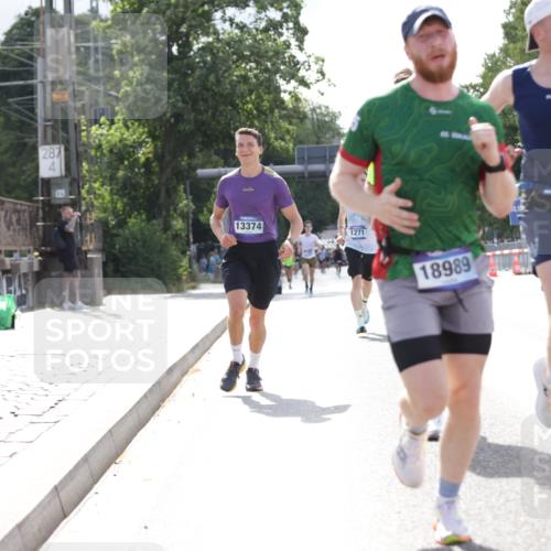 29.06.2025 - hella hamburg halbmarathon Jannik Wohlers http://msf.ph/oto/8181972 29.06.2025 09:42:50 Lombardsbrücke 1271, 4338, 5301, 6090, 9097, 9385, 9565, 9767, 10867, 11994, 12341, 13374, 14728, 14757, 15483, 15671, 18037, 18328, 18693, 18695, 18989 meine-sportfotos.de